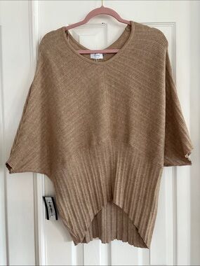 BluIvy Tan Ribbed soft stretchy Knit Women’s short sleeve Sweater NWT size S/M